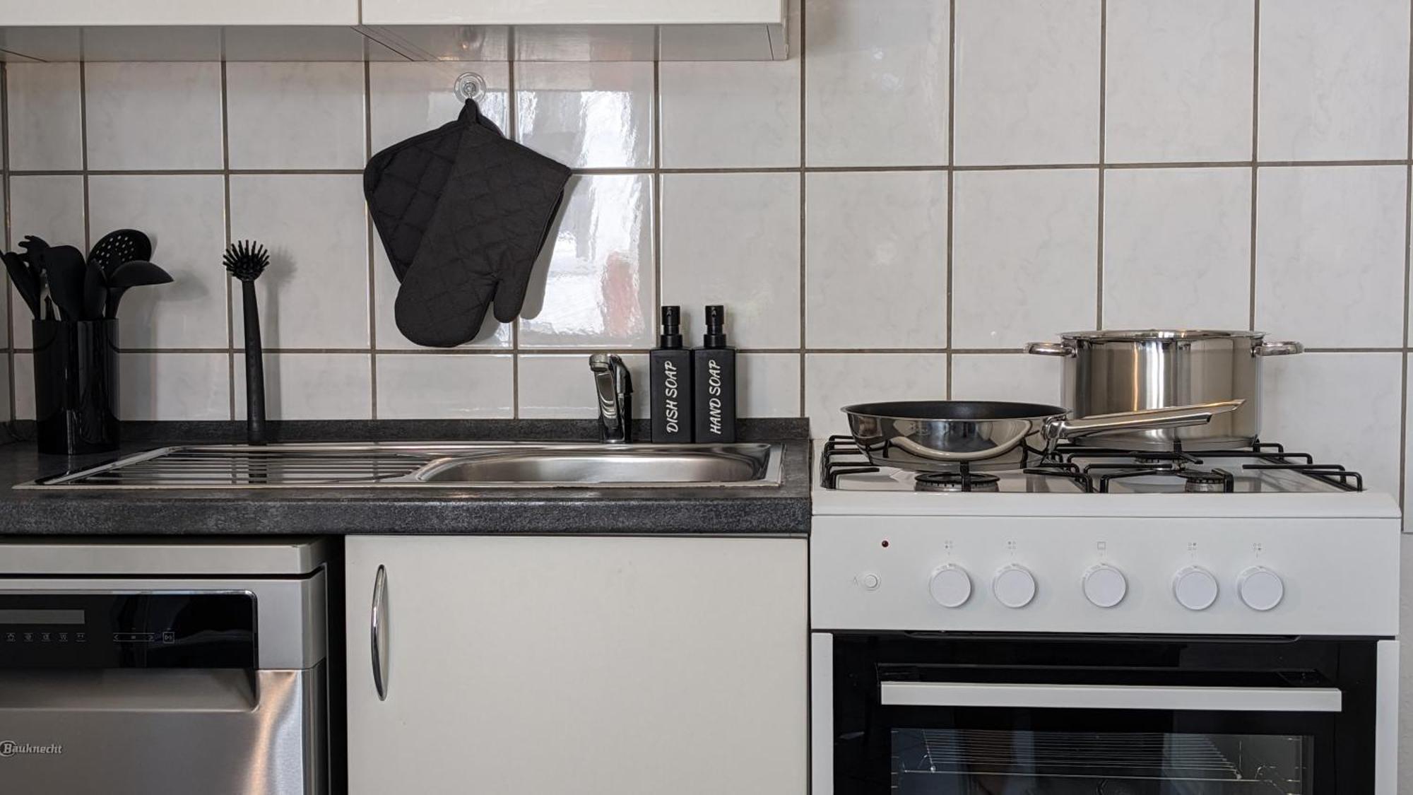 Tt Living Apartments Bonitas & Divinitas I 2 Schlafzimmer I Kueche I Vollbad I Waschmaschine Rellingen Exterior photo