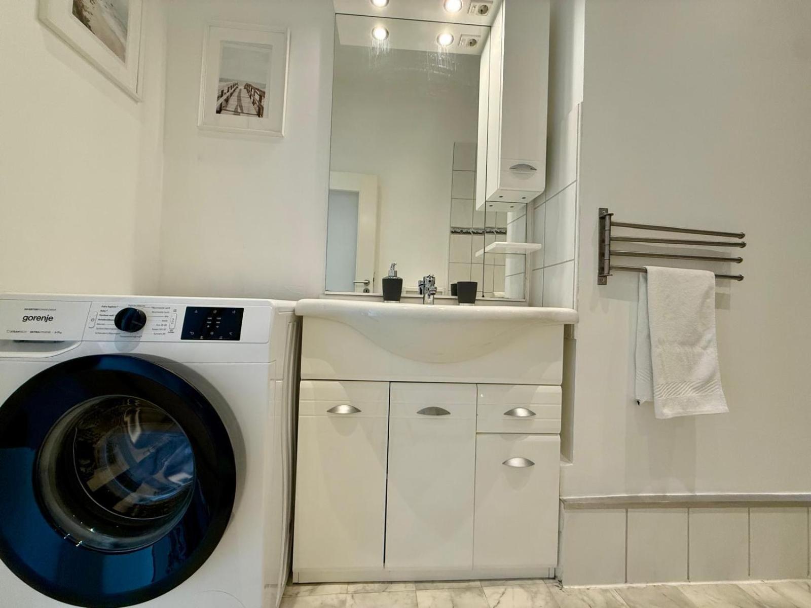 Tt Living Apartments Bonitas & Divinitas I 2 Schlafzimmer I Kueche I Vollbad I Waschmaschine Rellingen Exterior photo